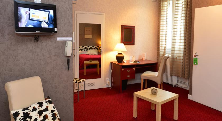 Hotel La Croix Blanche Тарб Номер фото