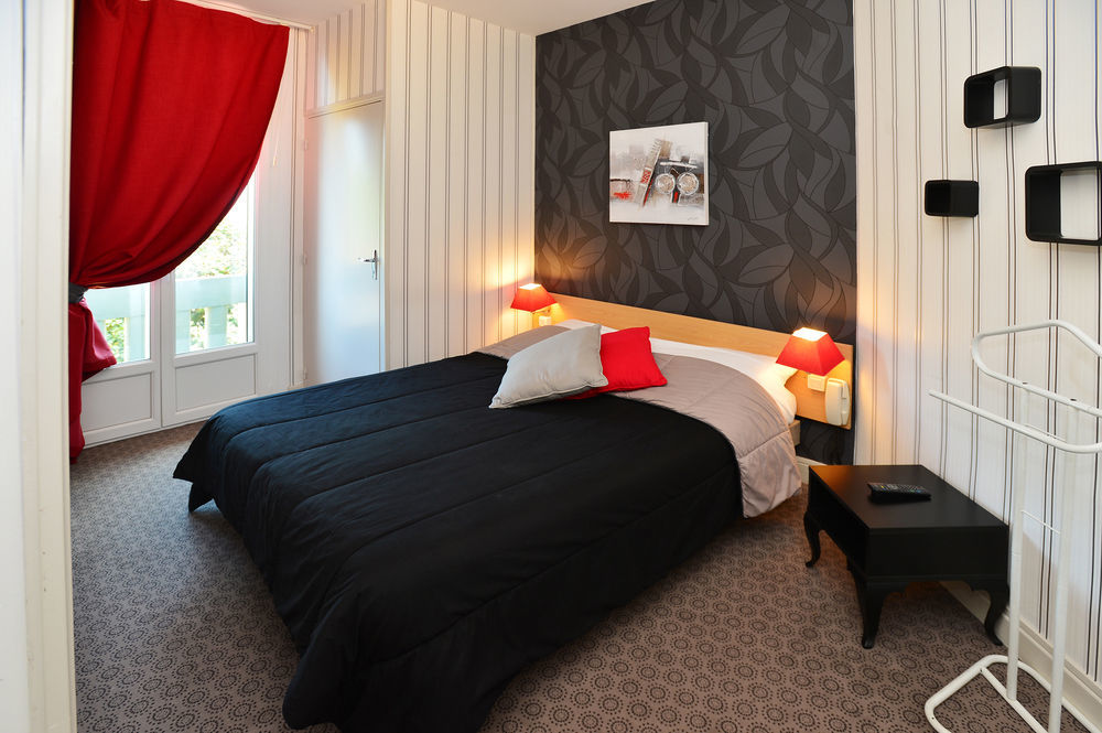 Hotel La Croix Blanche Тарб Экстерьер фото