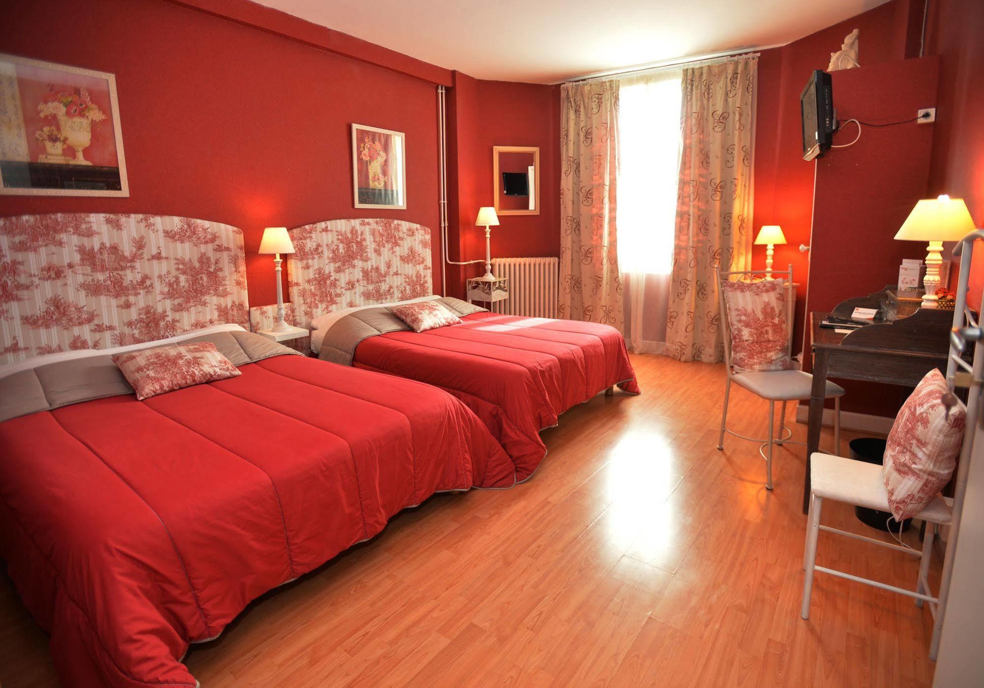Hotel La Croix Blanche Тарб Экстерьер фото