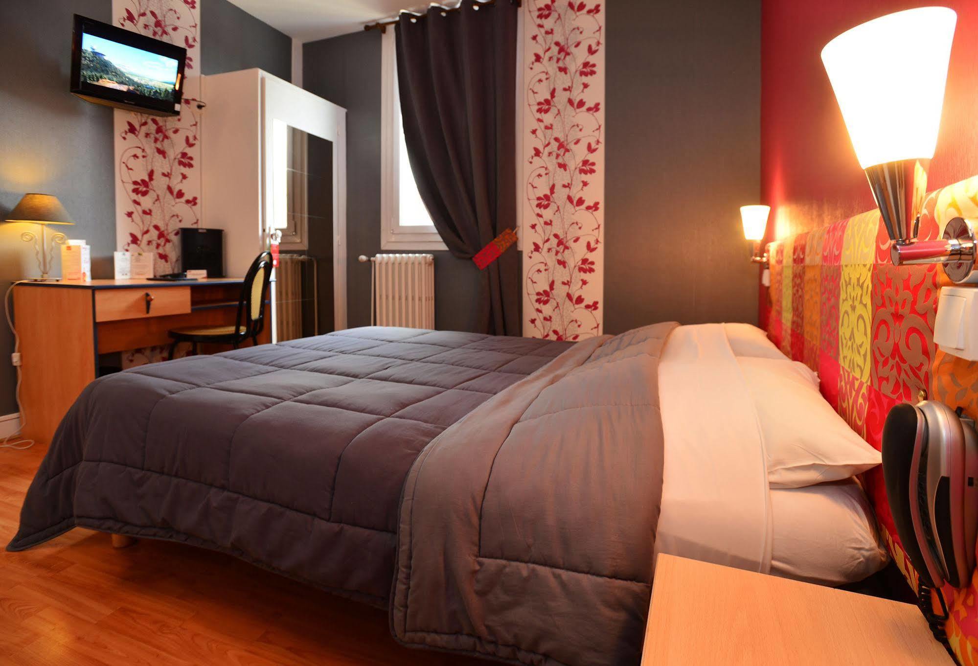 Hotel La Croix Blanche Тарб Экстерьер фото