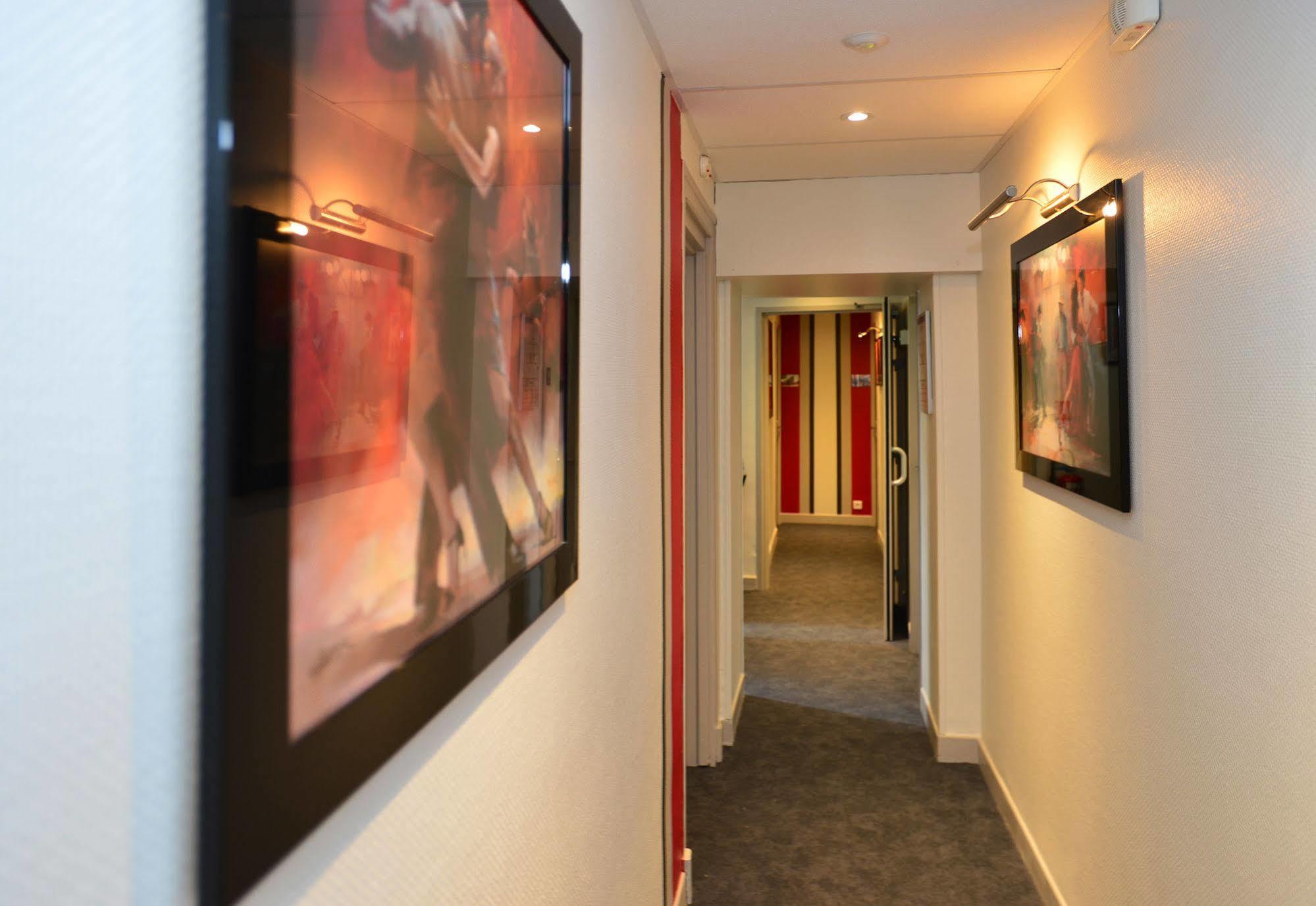 Hotel La Croix Blanche Тарб Экстерьер фото